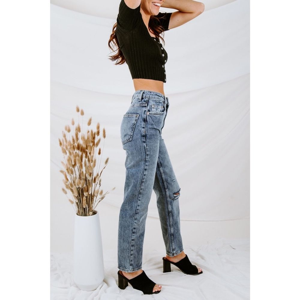 Free People Dakota Straight Leg Distressed Jeans